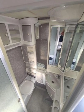                         Przyczepa kempingowa marki BEYERLAND 495-T - zdjęcie 10
                        