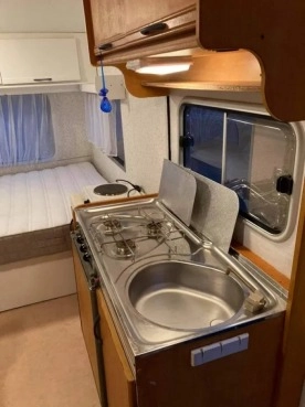                         Przyczepa Kempingowa Caravelair Silver 436 +Namiot - zdjęcie 4
                        