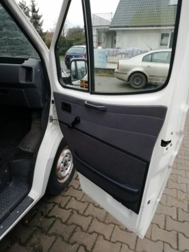                         Ford Transit Nugget Camper 2.5 Diesel WESTFALIA - zdjęcie 6
                        