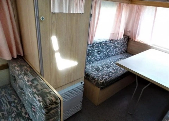                         Przyczepa kempingowa Caravelair - zdjęcie 4
                        