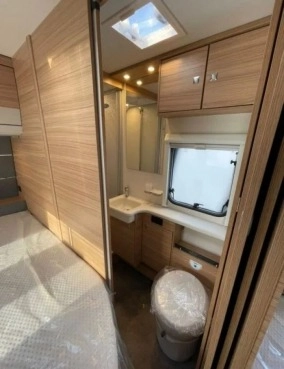                         Dethleffs Camper 730 FKR nowy model 2021 - zdjęcie 19
                        
