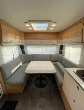                         Dethleffs Camper 730 FKR nowy model 2021 - zdjęcie 5
                        