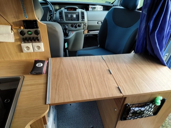                         Opel Vivaro Trafic Primaster Buskamper Kamper L2H2 - zdjęcie 10
                        