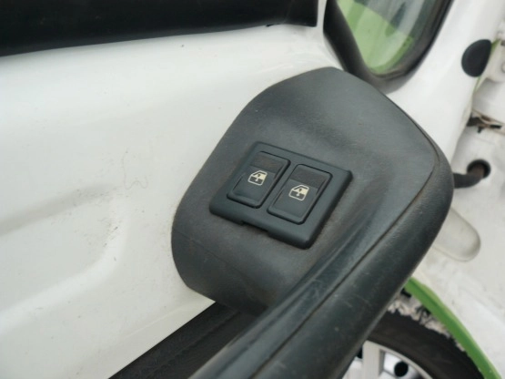                         Sprowadzony zarejestrowany ubezpieczony Euro Mobil 635 2.8 jtd 2002 rej. - zdjęcie 7
                        