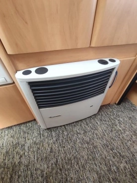                         Hobby 560 de Luxe 1999 r. - zdjęcie 16
                        