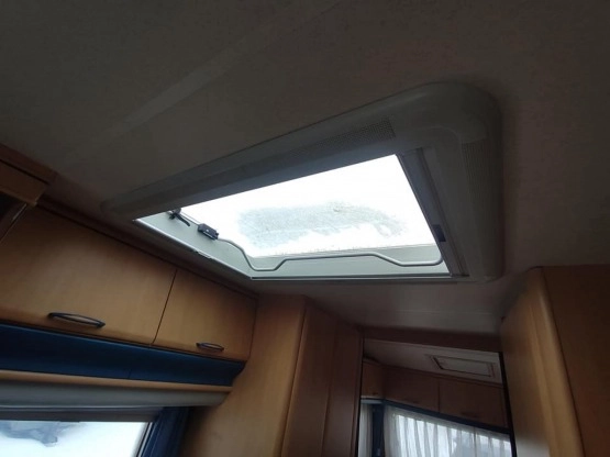                         Hobby 560 de Luxe 1999 r. - zdjęcie 18
                        