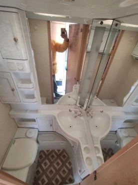                         Hobby 560 de Luxe 1999 r. - zdjęcie 23
                        