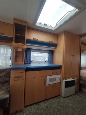                         Hobby 560 de Luxe 1999 r. - zdjęcie 25
                        