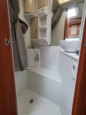                         Hobby Prestige 650 KFU - zdjęcie 2
                        