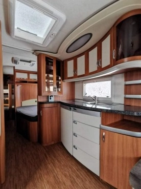                         Hobby Prestige 650 KFU - zdjęcie 5
                        