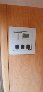                         Adria Unica 462DP Exclusive z 2003 roku - zdjęcie 2
                        