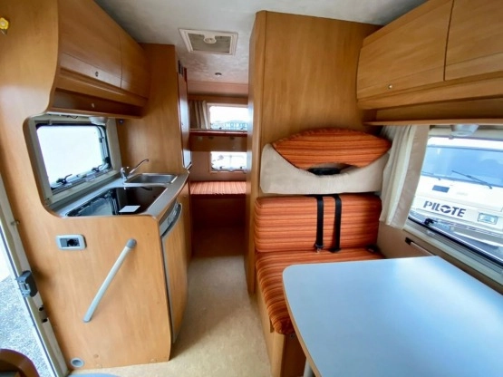                         Kamper Ducato 2.3, 130 KM, 2008 r. - zdjęcie 7
                        