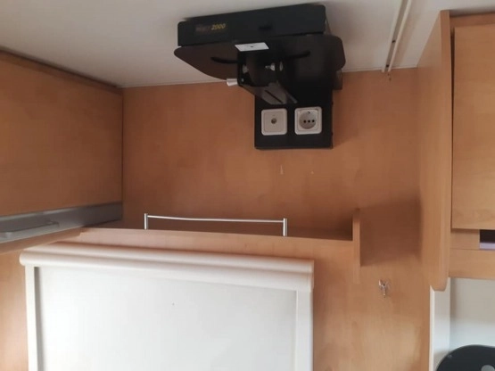                         Przyczepa kempingowa Beyerland 4-osobowa z przedsionkiem - zdjęcie 6
                        