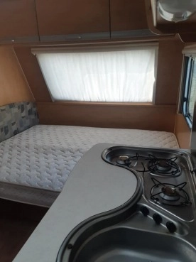                         Przyczepa kempingowa Beyerland 4-osobowa z przedsionkiem - zdjęcie 7
                        