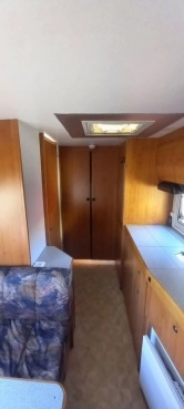                         Przyczepa Kempingowa Knaus Eurostar Markiza Napęd Pokrowiec - zdjęcie 6
                        