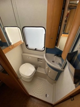                         Buerstner Ventana Avangarde 485 - zdjęcie 8
                        