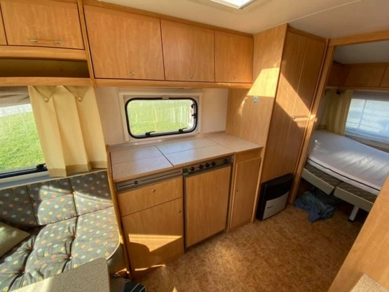                         Buerstner Ventana Avangarde 485 - zdjęcie 9
                        