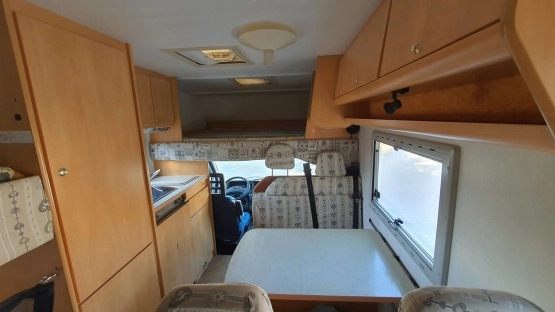                         Fiat Ducato 2,8 JTD - zabudowa BURSTNER - TV-sat, solar, 6-osobowy !!! - zdjęcie 2
                        