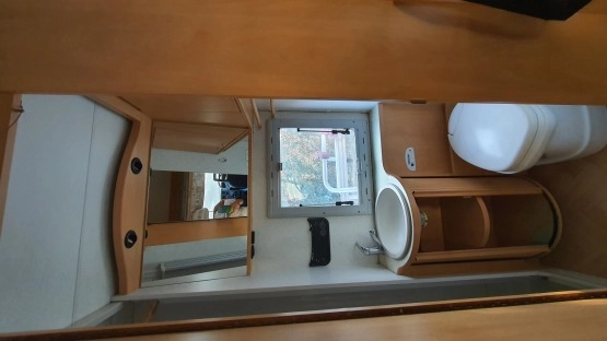                         Fiat Ducato 2,8 JTD - zabudowa BURSTNER - TV-sat, solar, 6-osobowy !!! - zdjęcie 8
                        