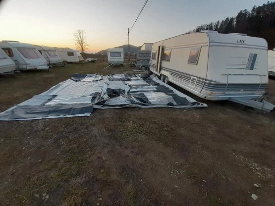                         Przyczepa kempingowa LMC Dominant 640 + przedsionek - zdjęcie 10
                        