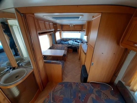                         Przyczepa kempingowa LMC Dominant 640 + przedsionek - zdjęcie 6
                        