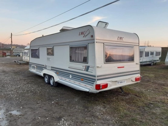                         Przyczepa kempingowa LMC Dominant 640 + przedsionek - zdjęcie 7
                        