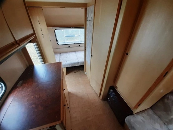                         Przyczepa kempingowa LMC 430, 4-osobowa - zdjęcie 7
                        