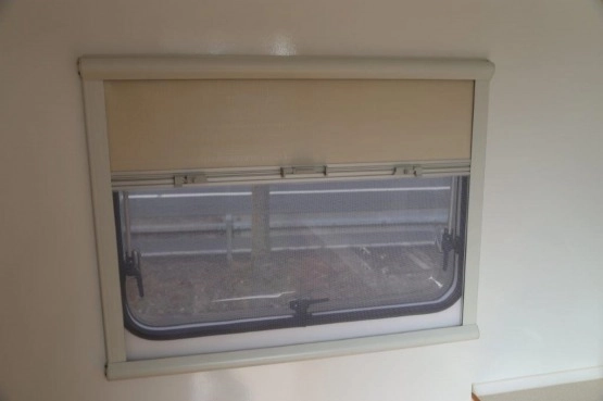                         Przyczepa kamper z kuchnia łóżko osobne pomieszczenie bagażowe BLYSS  - zdjęcie 10
                        