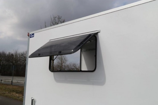                         Przyczepa kamper z kuchnia łóżko osobne pomieszczenie bagażowe BLYSS  - zdjęcie 8
                        