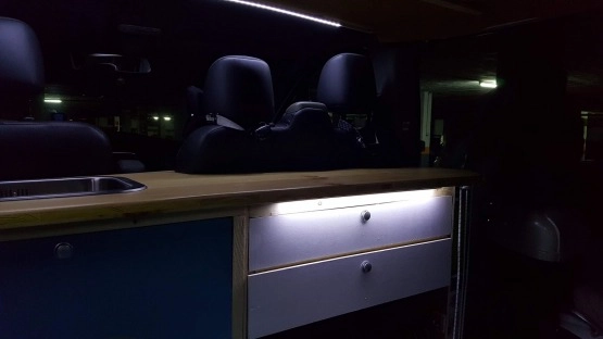                         Renault Trafic Kamper - zdjęcie 13
                        