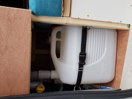                         Renault Trafic Kamper - zdjęcie 18
                        