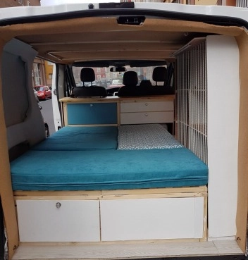                         Renault Trafic Kamper - zdjęcie 3
                        