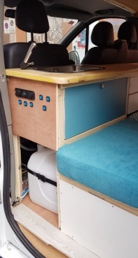                         Renault Trafic Kamper - zdjęcie 4
                        