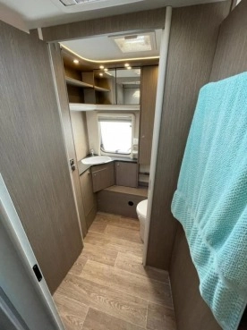                         Przyczepa Dethleffs Exclusiv 760DR 2018 rok - zdjęcie 18
                        