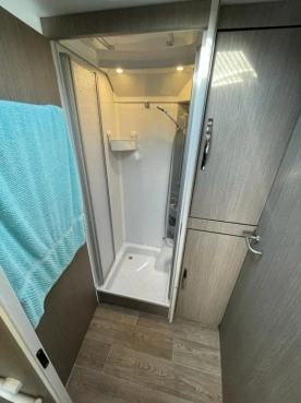                         Przyczepa Dethleffs Exclusiv 760DR 2018 rok - zdjęcie 25
                        