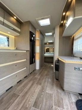                         Przyczepa Dethleffs Exclusiv 760DR 2018 rok - zdjęcie 3
                        