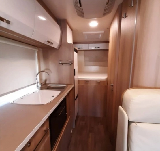                          Kamper Ford Roller Team Kronos 298 - zdjęcie 2
                        