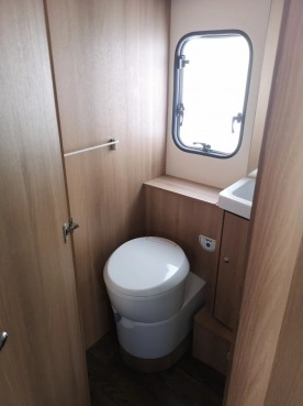                          Kamper Ford Roller Team Kronos 298 - zdjęcie 8
                        