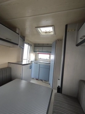                         Chateau Chiara 380, 1989 r. - zdjęcie 11
                        