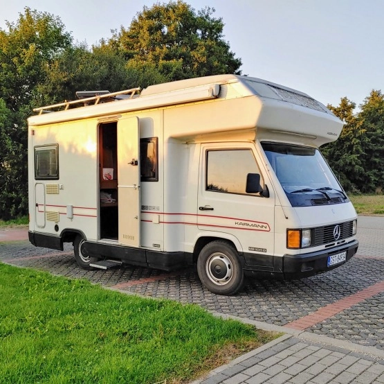                         Kamper Mercedes-Benz MB100 KARMANN, gotowy do wyjazd - zdjęcie 10
                        