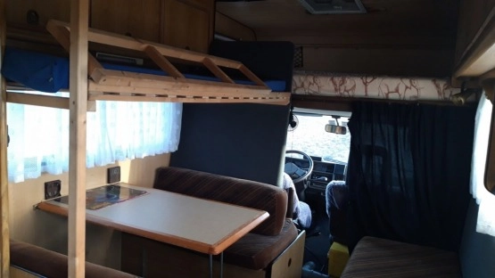                         kamper fiat ducato 1987 - zdjęcie 15
                        