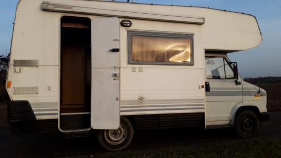                         kamper fiat ducato 1987 - zdjęcie 8
                        