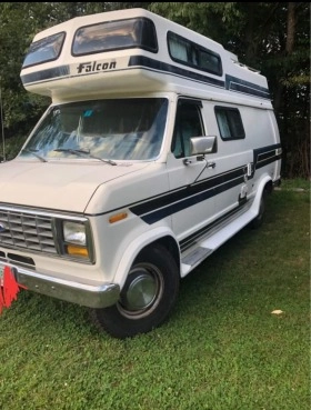                         Ford Econoline - zdjęcie 5
                        