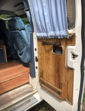                         Ford Econoline - zdjęcie 7
                        