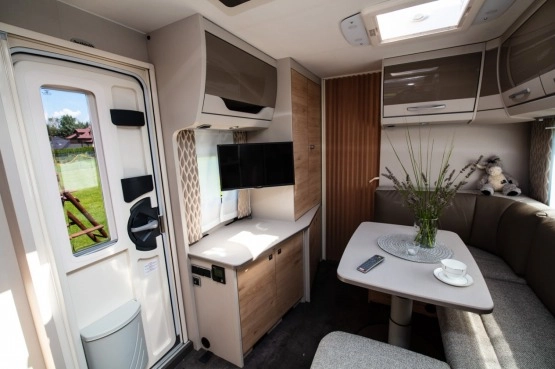                         Nowa luksusowa przyczepa kempingowa Dethleffs 2020 klima mover - zdjęcie 3
                        