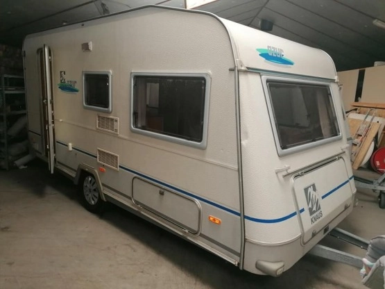                         Knaus Azur 450 1998 r., dmc 1200 kg - zdjęcie 1
                        