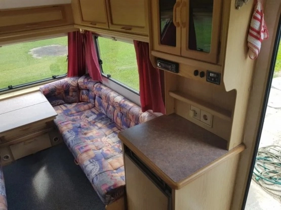                         SPRITE Super 390, 4-os., dmc 1000 kg, rok 1999, przedsionek. Stan BDB - zdjęcie 5
                        