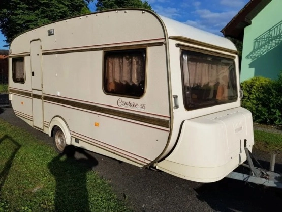                         Przyczepa kempingowa TABBERT Comtesse 515, 5.5 m, rok 1990, przedsionek. Stan BDB - zdjęcie 2
                        