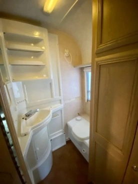                         Przyczepa kempingowa Abbey Compass Connoisseur 4 os., duża łazienka - zdjęcie 2
                        