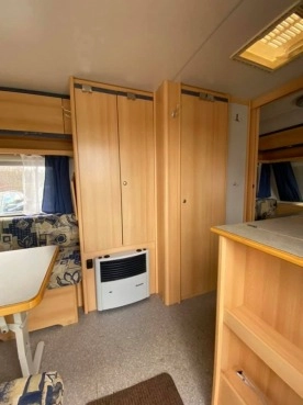                         Przyczepa Knaus Eifelland, 1999 r. - zdjęcie 14
                        